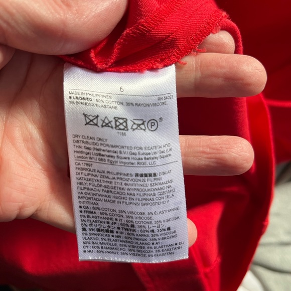 Red Dress - Picture 4 of 5